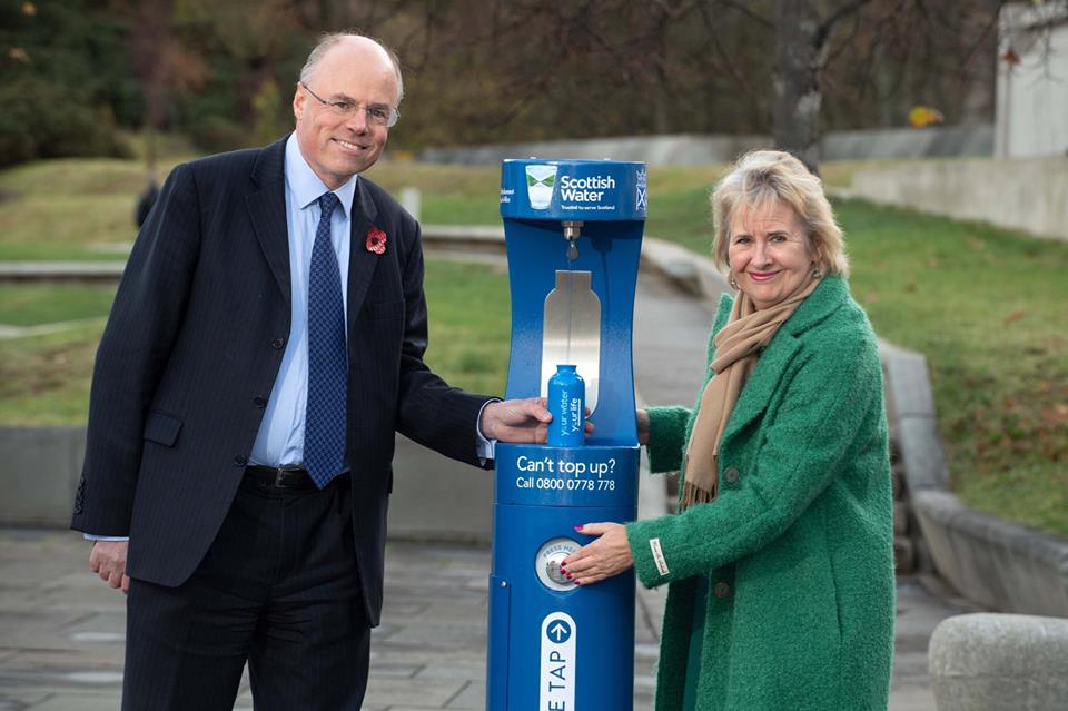 Англия переходит на автоматы с питьевой водой